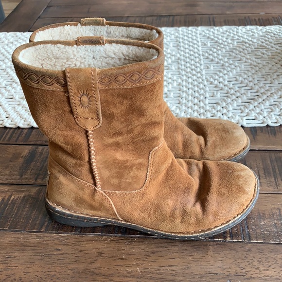 Uggs women's brown size 5 midi suede boot GUC - Picture 1 of 4